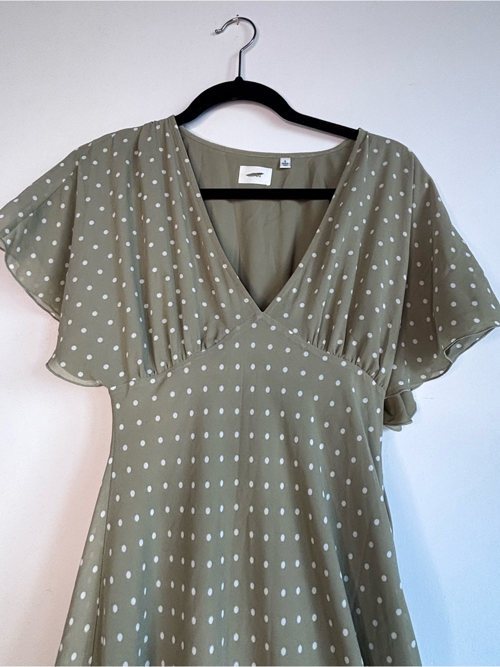 Aritzia Terrace Dress -Women’s Sage Green Polka Dot Maxi Dress - Picture 2 of 5